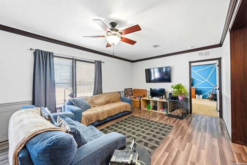 4131 Hickory Haven Dr, Elmendorf, TX, 78112-6064 | Card Image