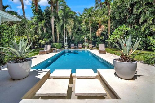 203 Ridgewood Rd, Coral Gables, FL, 33133-6613 | Card Image