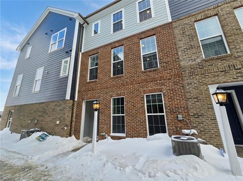 305 Frederick Lane, Cranberry Twp, PA, 16066 | Card Image