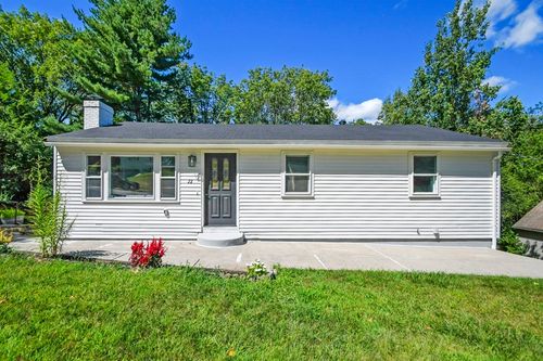 22 Michigan Dr, Hudson, MA, 01749-3121 | Card Image