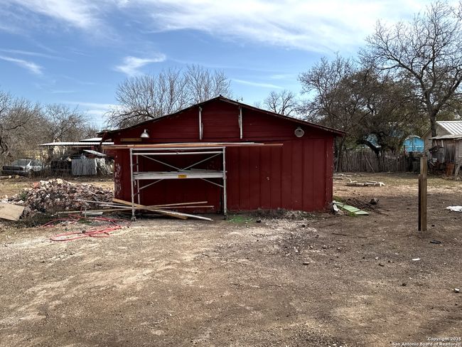 713 Boone St, House other with 2 bedrooms, 2 bathrooms and null parking in Uvalde TX | Image 26