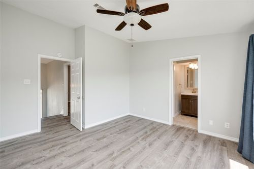 unit-a-801 Grassy Knl, Horseshoe Bay, TX, 78657-6407 | Card Image