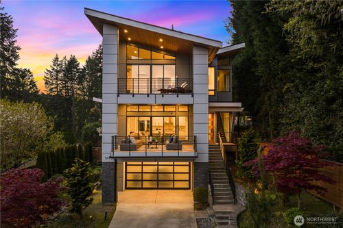 16908 Se 34th St, Bellevue, WA, 98008-5853 | Card Image