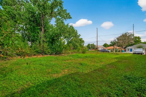 3552 Nathaniel Brown St, Houston, TX, 77021-5512 | Card Image
