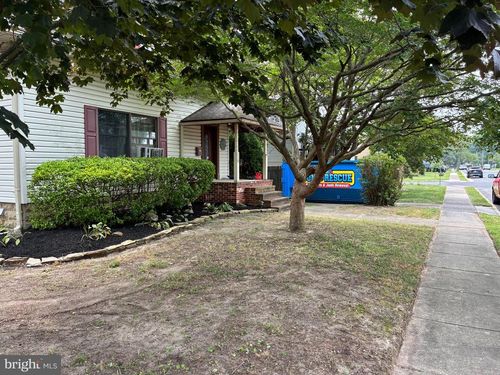 110 Lake Ave, GLENDORA, NJ, 08029-1116 | Card Image