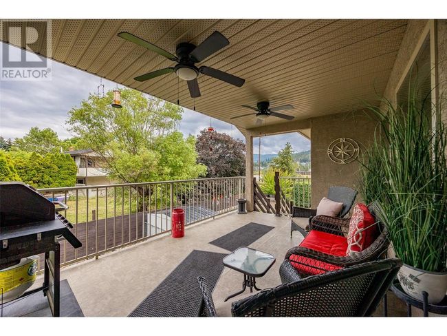 1503 Tanemura Cres, House other with 6 bedrooms, 4 bathrooms and 4 parking in Kelowna BC | Image 11