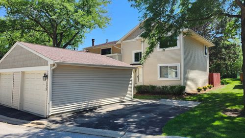 159 Saratoga Ct, Vernon Hills, IL, 60061-1374 | Card Image