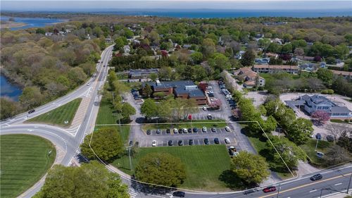 360 Kingstown Rd, Narragansett, RI, 02882-3258 | Card Image