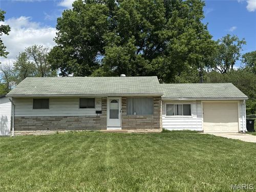 237 Ben Nevis Road, St Louis, MO, 63137 | Card Image