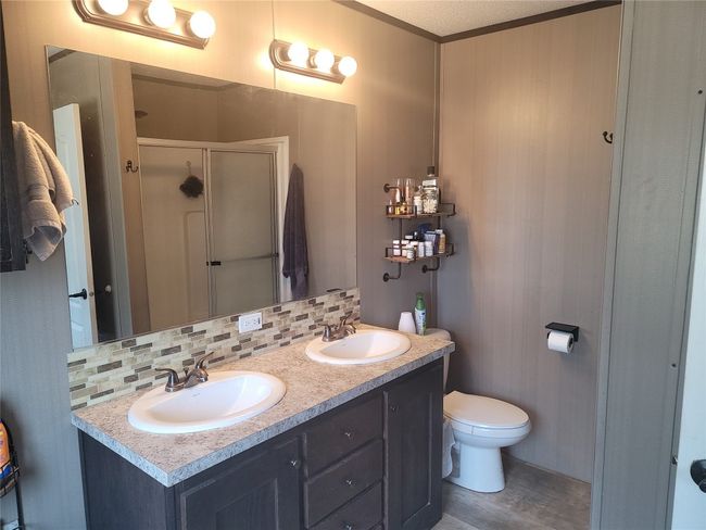 566 Herron Trl, House other with 2 bedrooms, 2 bathrooms and 10 parking in McDade TX | Image 15