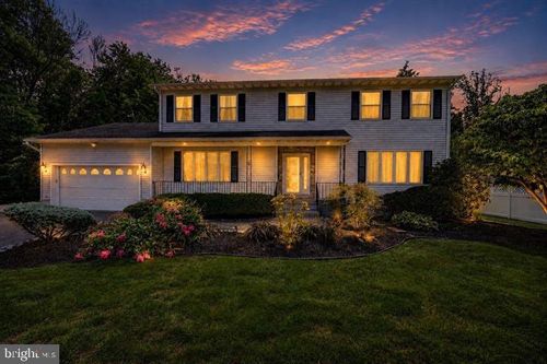 3 Leshin Ln, Hightstown, NJ, 08520-4001 | Card Image