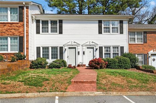 apt-5-311 Salisbury St, Kernersville, NC, 27284-2990 | Card Image