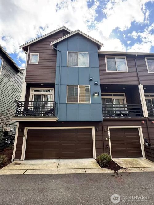 15729 Ne 14th Aly, Bellevue, WA, 98008-2719 | Card Image