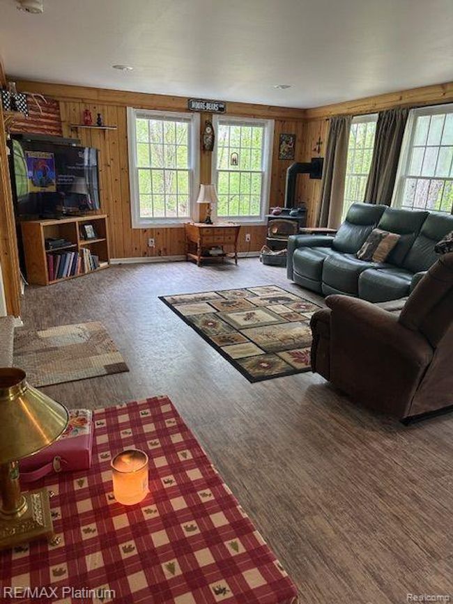 3624 Windy Hollow Rd Nw, House other with 4 bedrooms, 2 bathrooms and null parking in Rapid City MI | Image 15