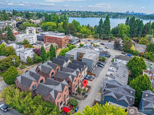 1521 N 80th St, Seattle, WA, 98103-4422 | Card Image