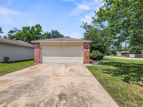 16393 Many Trees Ln, Conroe, TX, 77302-5498 | Card Image