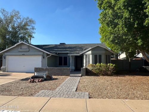 8336 W Sierra Vista Dr, Glendale, AZ, 85305-2144 | Card Image