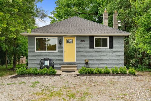 1696 Rochester Rd, Lakeville, MI, 48367-3539 | Card Image