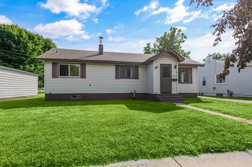 2813 Minnesota Street, Marinette, WI, 54143 | Card Image
