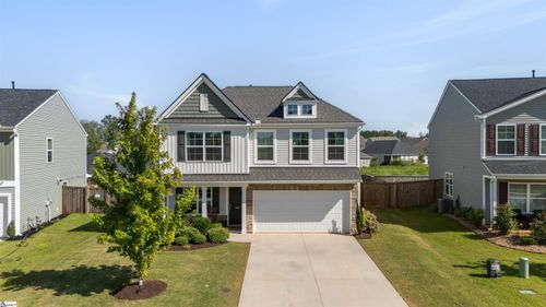 409 Whittier St, Greenville, SC, 29605-6248 | Card Image