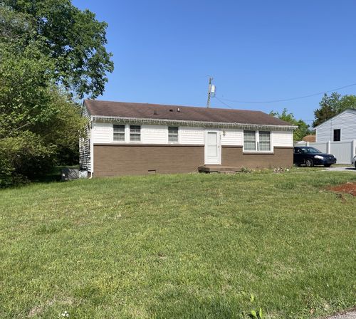 824 Country Club Dr, Clarksville, TN, 37043-4822 | Card Image