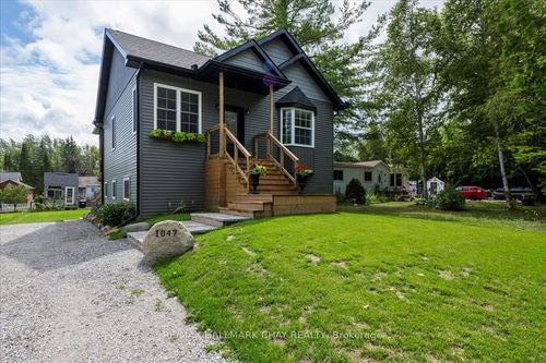 1047 Larch St, Belle Ewart, ON, L0L1W0 | Card Image