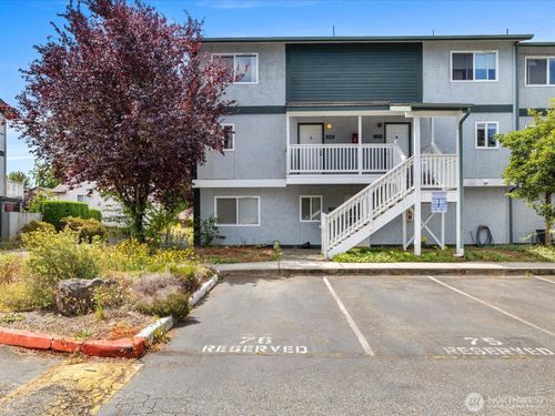apt-c205-8823 Holly Dr, Everett, WA, 98208-1812 | Card Image