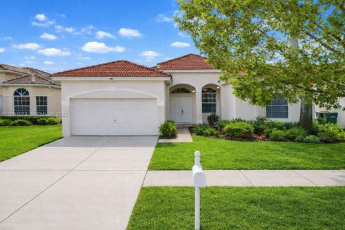 690 Se 30th Dr, Homestead, FL, 33033 | Card Image