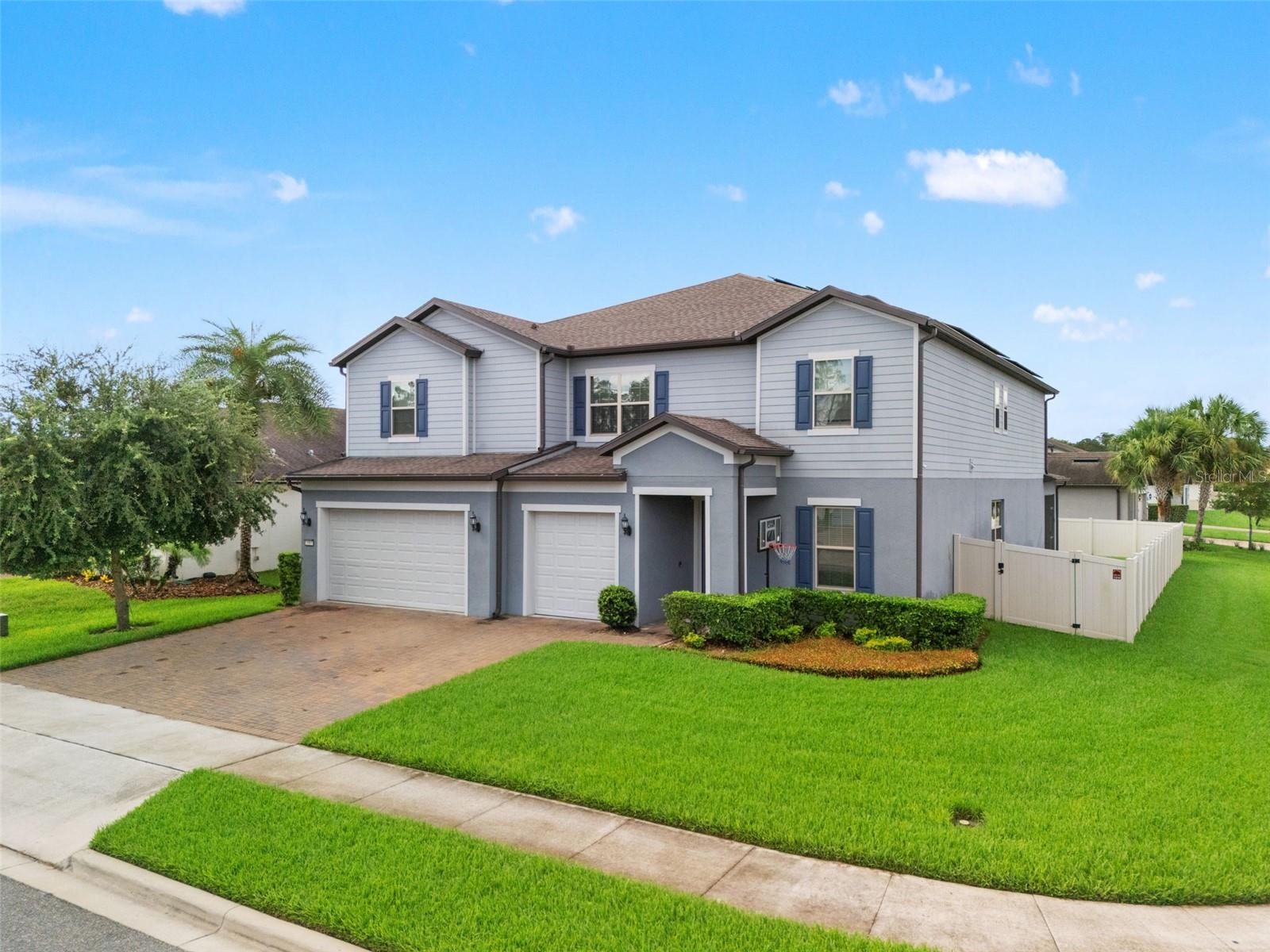 Residential in LONGWOOD