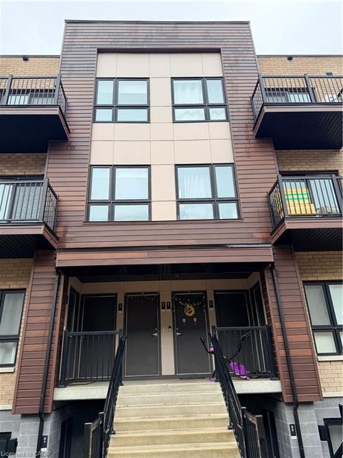 d5-10 Palace St, Kitchener, ON, N2E0J3 | Card Image