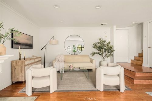 206-698 S Berendo, Los Angeles, CA, 90005 | Card Image
