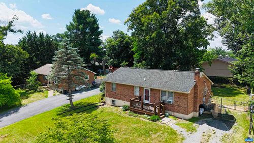 17 Ken View Ave, VERONA, VA, 24482-2642 | Card Image
