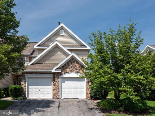 907 Country Ln, MORGANTOWN, PA, 19543-8818 | Card Image