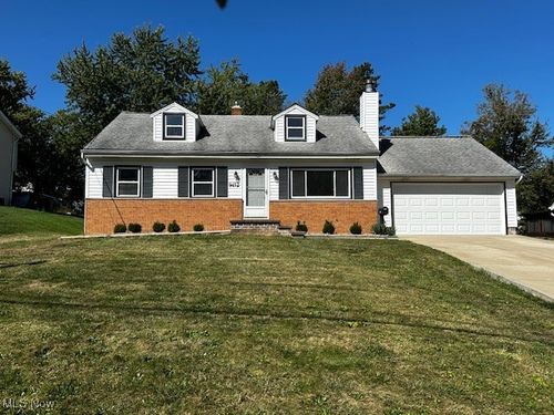 9452 Fairfield Dr, Twinsburg, OH, 44087-1504 | Card Image