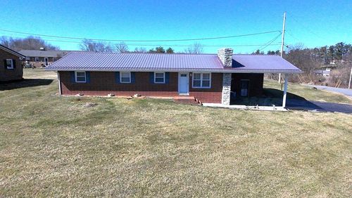 138 Evergreen Ct, Chilhowie, VA, 24319-3633 | Card Image