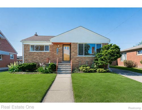 8272 Racine Road, Warren, MI, 48093 | Card Image