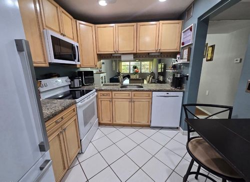 apt-h2-1103 Bahama Bnd, Coconut Creek, FL, 33066-3142 | Card Image