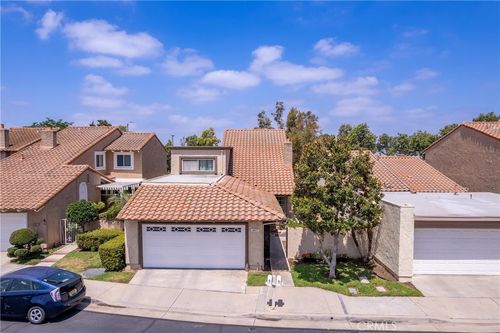 607 Valley Forge Dr, Placentia, CA, 92870 | Card Image