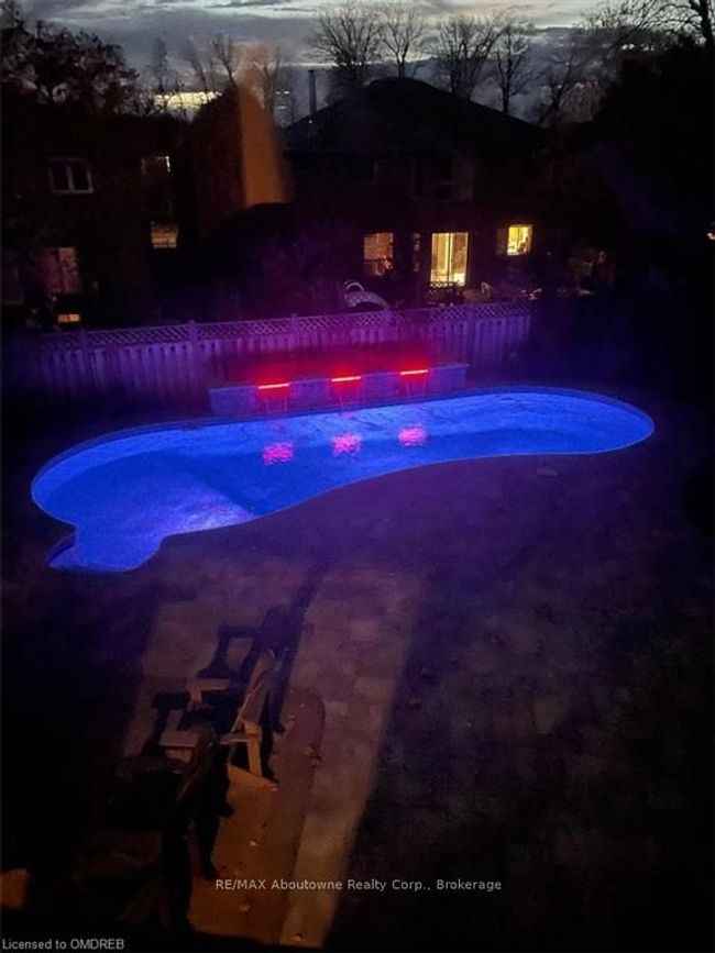 1374 Cobbler Lane, House other with 4 bedrooms, 3 bathrooms and 4 parking in Oakville ON | Image 38