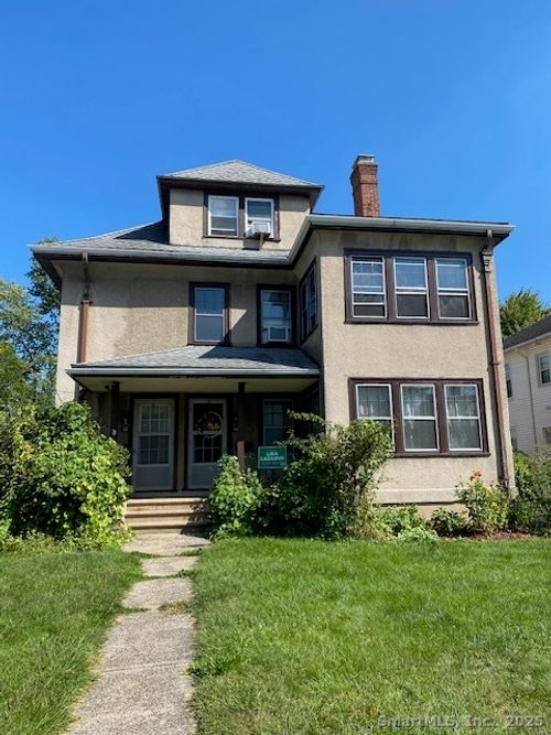 52 Quaker Ln S, West Hartford, CT, 06119-1637 | Card Image