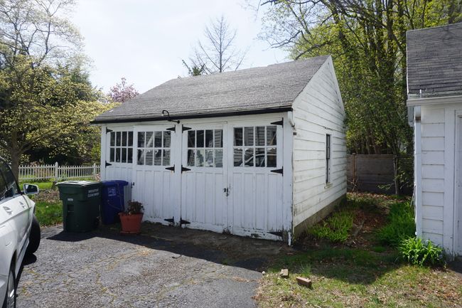 1057 Briarwood Ave, House other with 4 bedrooms, 1 bathrooms and 4 parking in Bridgeport CT | Image 27