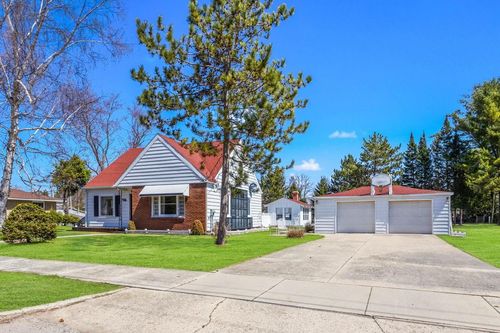 220 S Wood Avenue, Peshtigo, WI, 54157 | Card Image