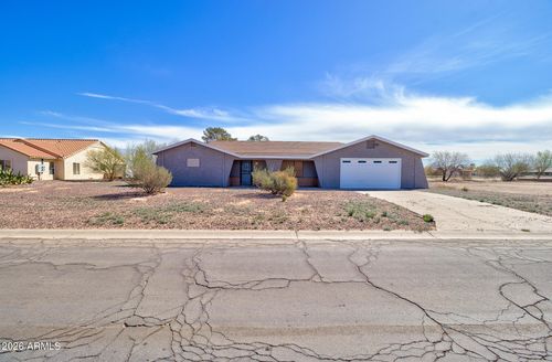 15047 S Moon Valley Rd, Arizona City, AZ, 85123-6980 | Card Image
