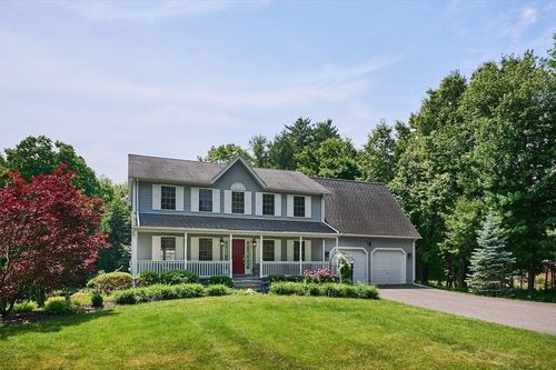 36 Stebbins St, Belchertown, MA, 01007-9704 | Card Image