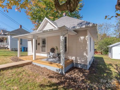 17 Wesley Street, House other with 2 bedrooms, 1 bathrooms and null parking in Canton NC | Image 3