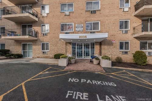 apt-1s-2035 Central Park Ave, Yonkers, NY, 10710-2439 | Card Image