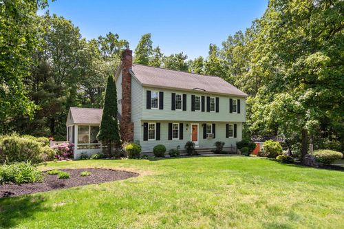 2 Grandview Road, Windham, NH, 03087 | Card Image
