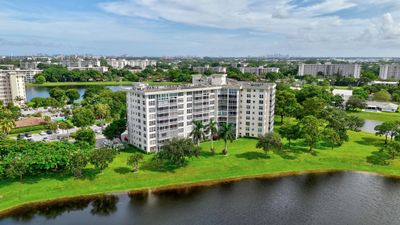 506 - 3010 N Course Dr, Condo with 3 bedrooms, 2 bathrooms and null parking in Pompano Beach FL | Image 2