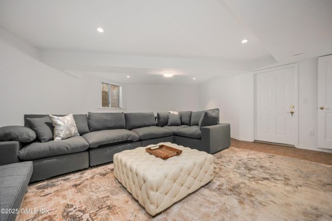 Game Room in Lower Level | Image 33