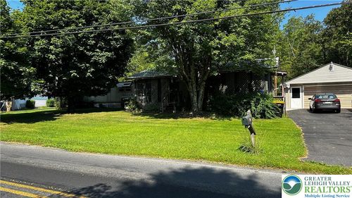 270 Lake Minsi Dr, Bangor, PA, 18013-5939 | Card Image
